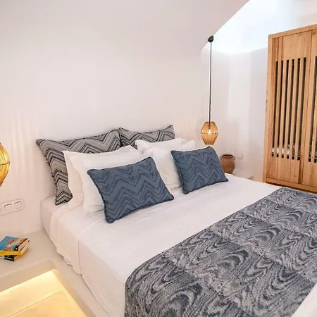 Demeter Cave House - Luxury Adults Only Cave House