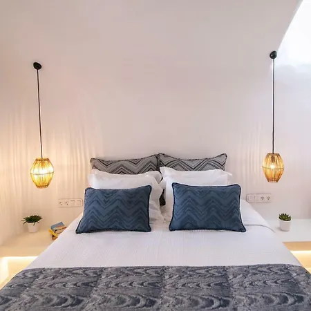Demeter Cave House - Luxury Adults Only Cave House Вилла *