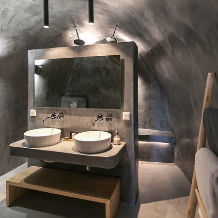 Demeter Cave House - Luxury Adults Only Cave House