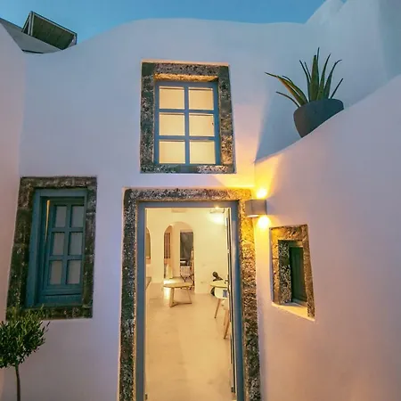 Demeter Cave House - Luxury Adults Only Cave House *